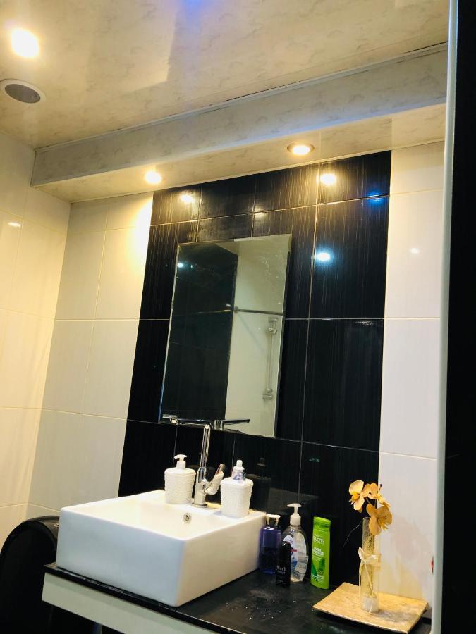 Sev Group Hostel Yerevan Bagian luar foto
