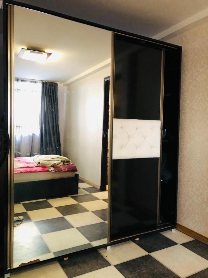 Sev Group Hostel Yerevan Bagian luar foto