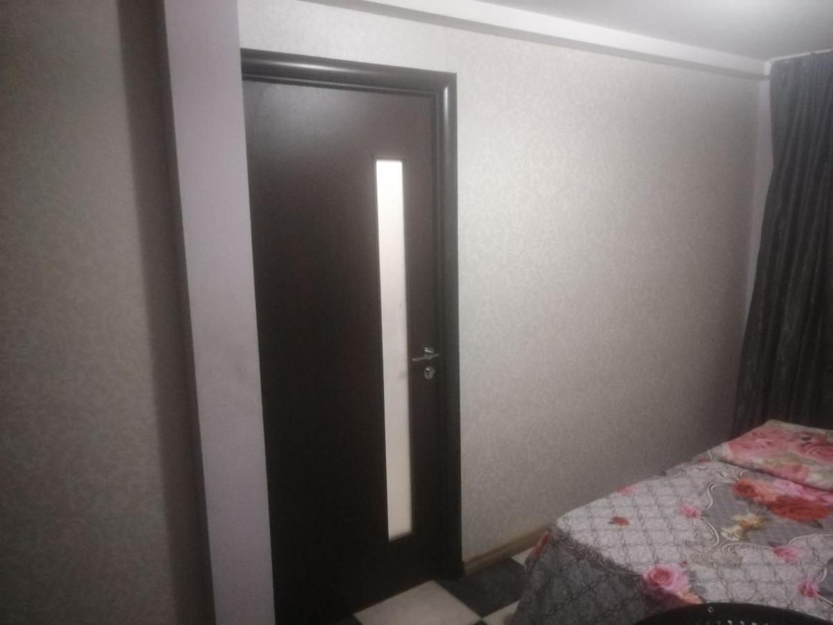 Sev Group Hostel Yerevan Bagian luar foto